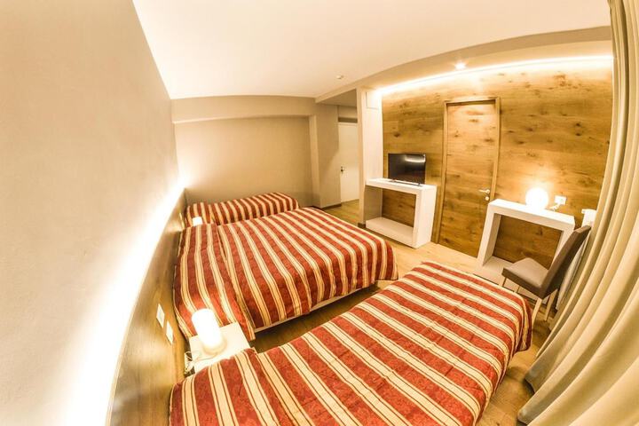 Room 18 of 44
