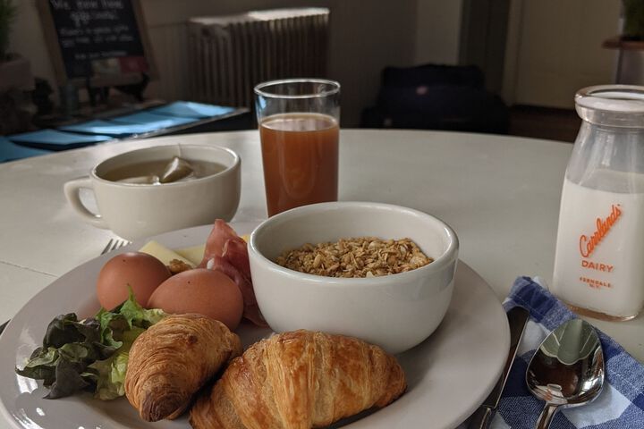 Breakfast/Coffee Service 6 of 9