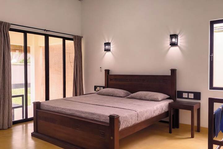 Room 3 of 17