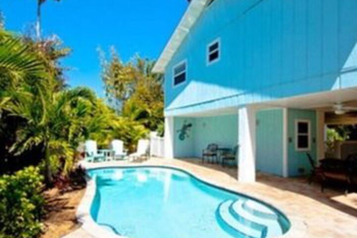 Pool 20 of 25