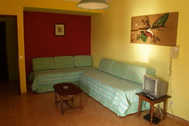 Room 3 of 12