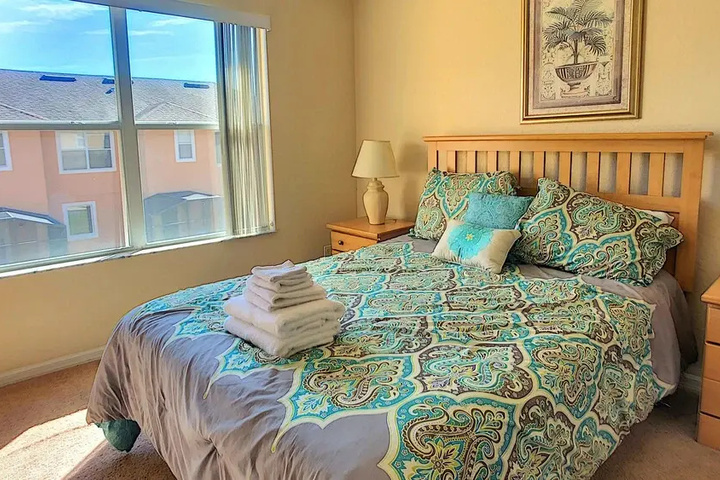 Room 4 of 19
