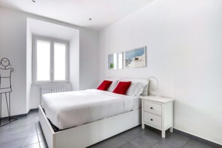 Room 6 of 15