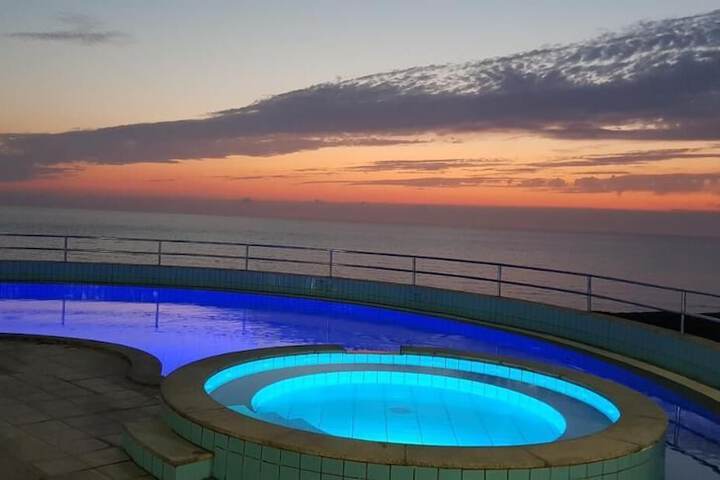 Pool 42 of 102