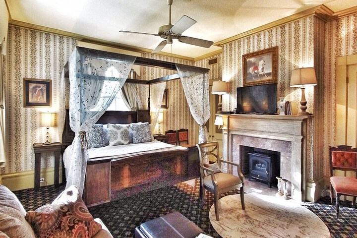 Room 26 of 42