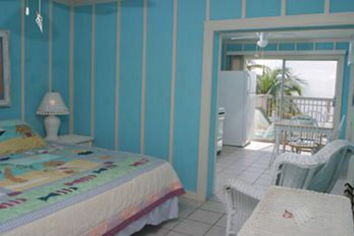 Room 11 of 24