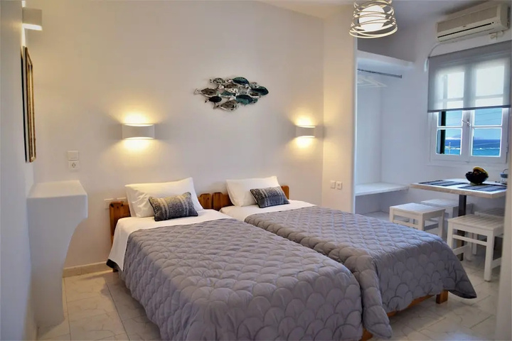 Room 4 of 14