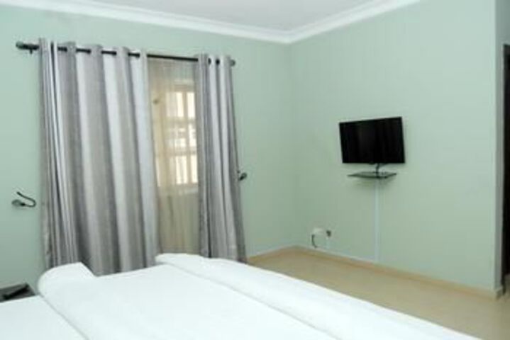 Room 31 of 83