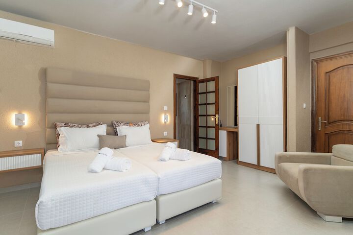 Room 27 of 292