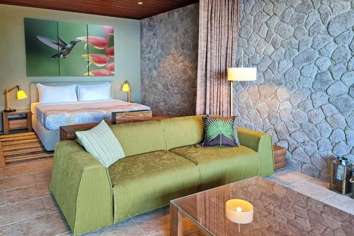 Room 2 of 19
