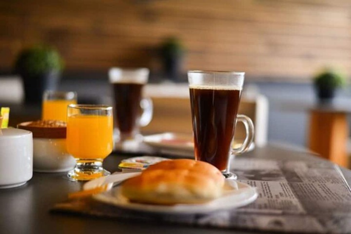 Breakfast/Coffee Service 44 of 57