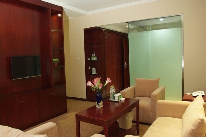 Room 22 of 40