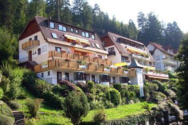 Hotel 4 of 10