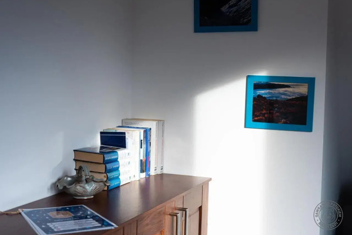 Room 2 of 16