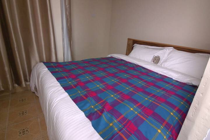 Room 4 of 34