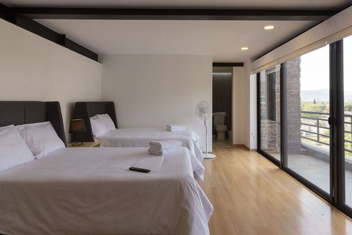Room 10 of 148