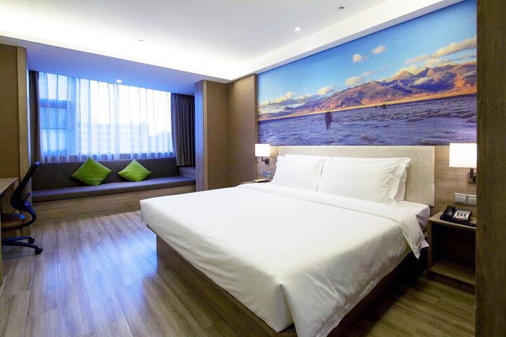 Room 4 of 29