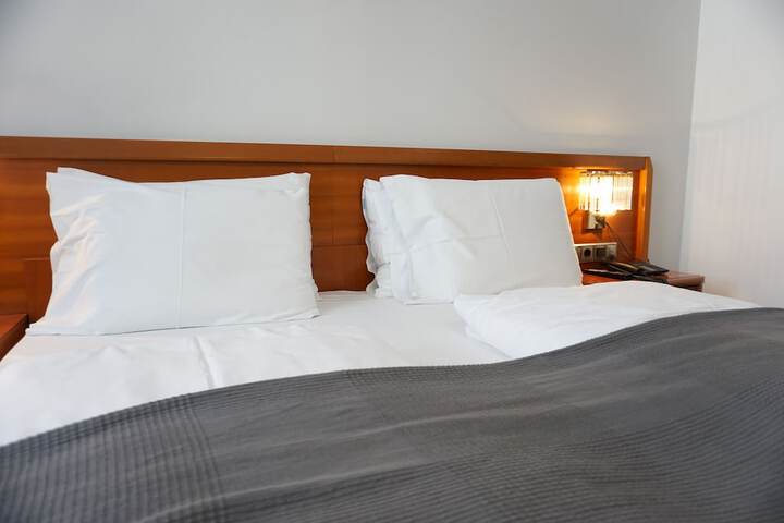 Room 12 of 22