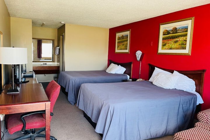 Room 6 of 25