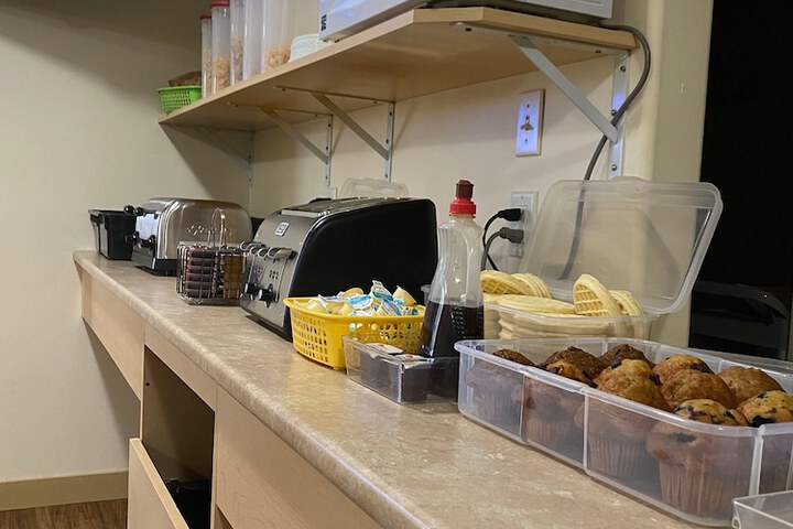 Breakfast/Coffee Service 71 of 77