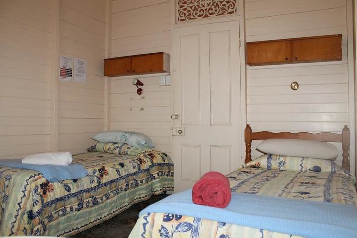 Room 2 of 7