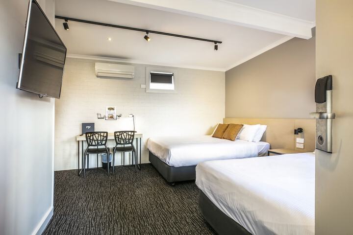 Room 8 of 45