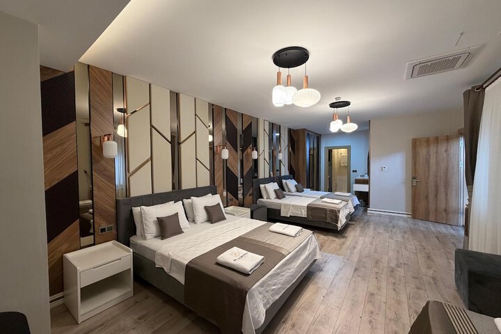 Room 17 of 26