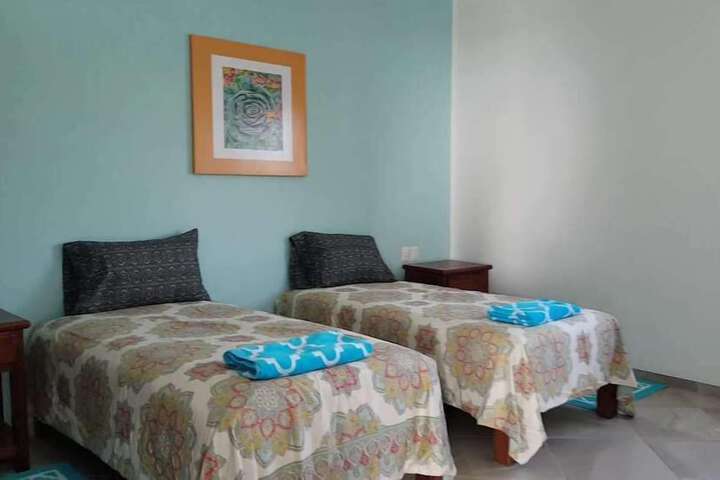 Room 14 of 93
