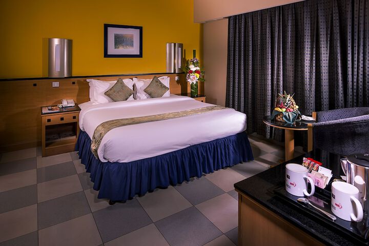 Room 2 of 20