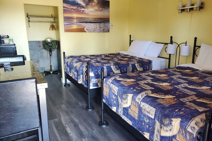 Room 3 of 45