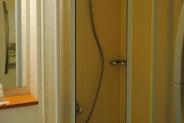 Room 9 of 24