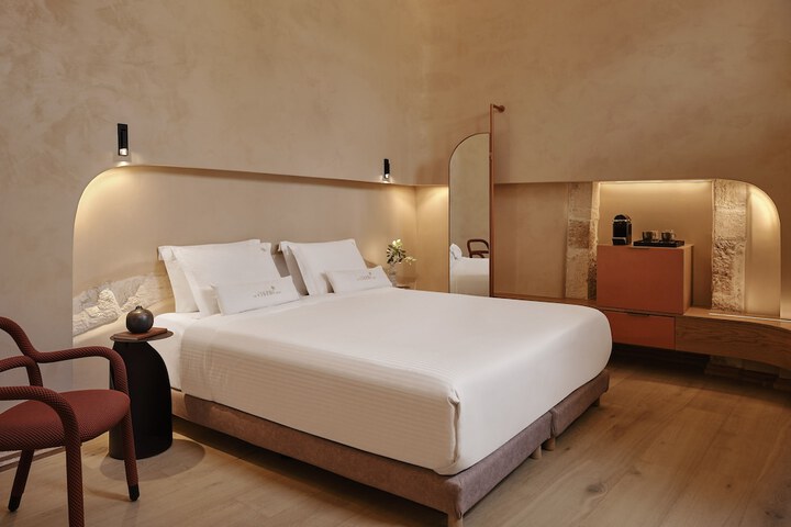 Room 15 of 24