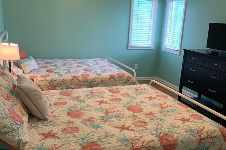 Room 3 of 33