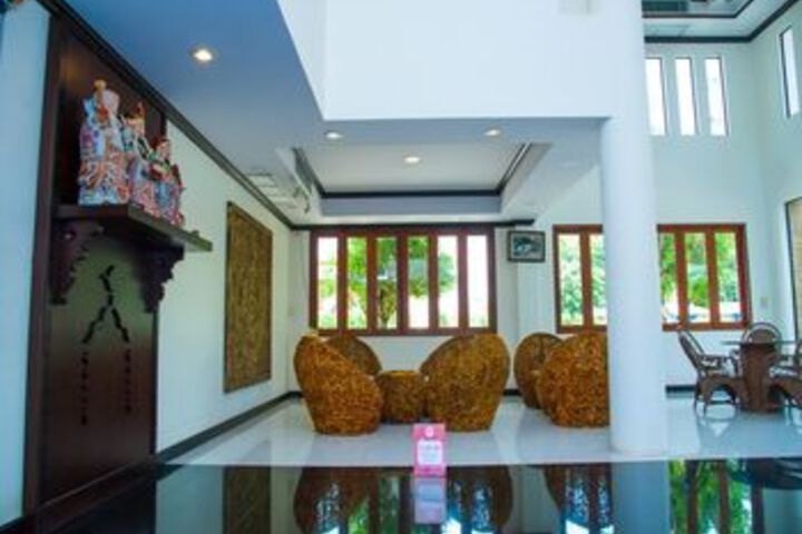 Hotel Interior 68 of 101