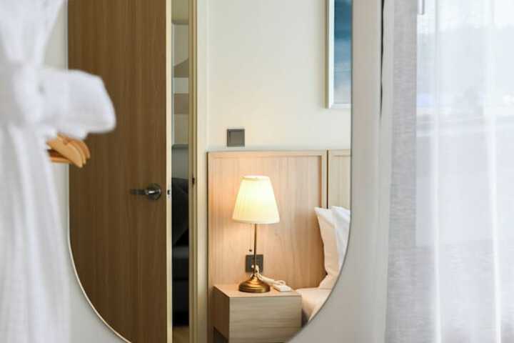 Room 21 of 251