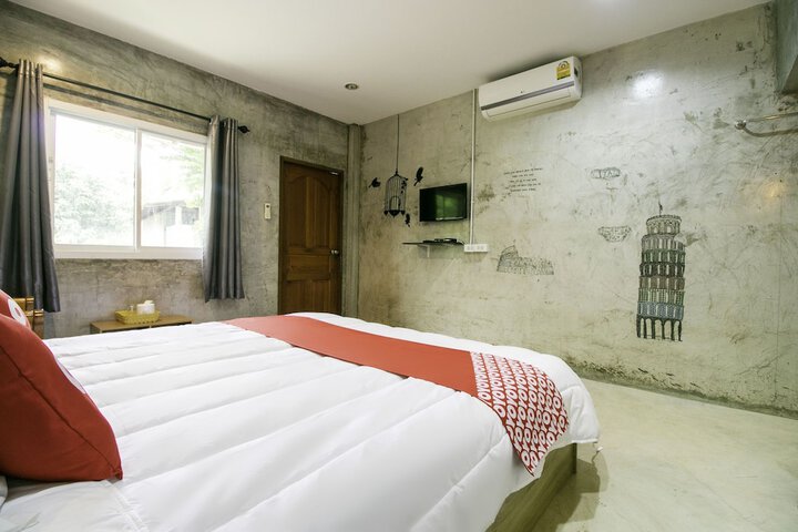 Room 11 of 30