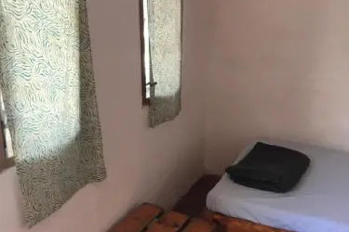 Room 3 of 11