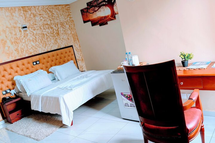 Room 18 of 46