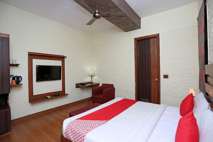Room 21 of 30