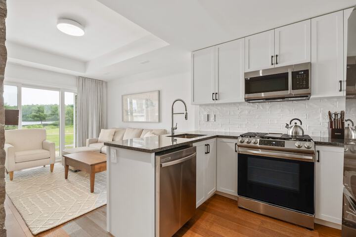 Suite Premier with Views (4 of 8)