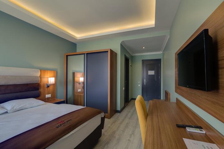 Room 20 of 48