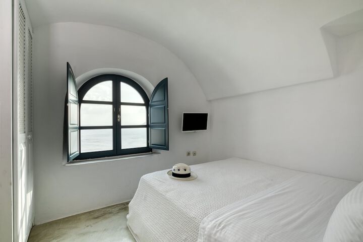Room 5 of 192