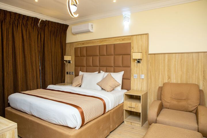 Room 3 of 42