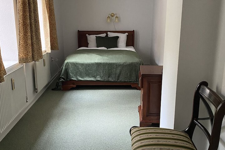 Room 95 of 214