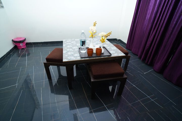 Room 17 of 31