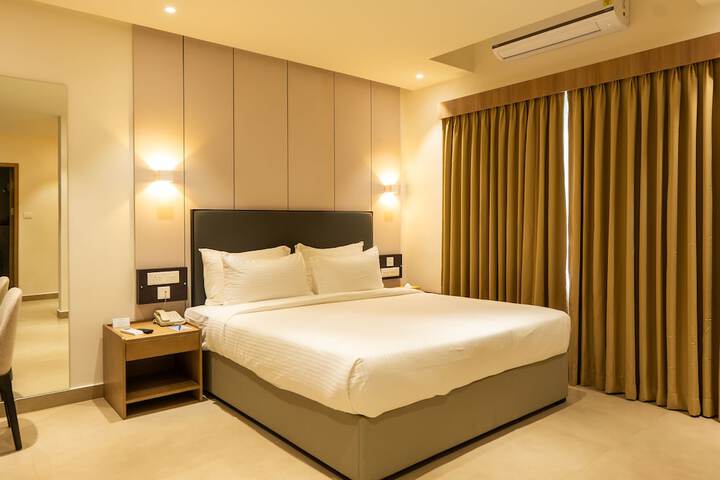 Room 11 of 34