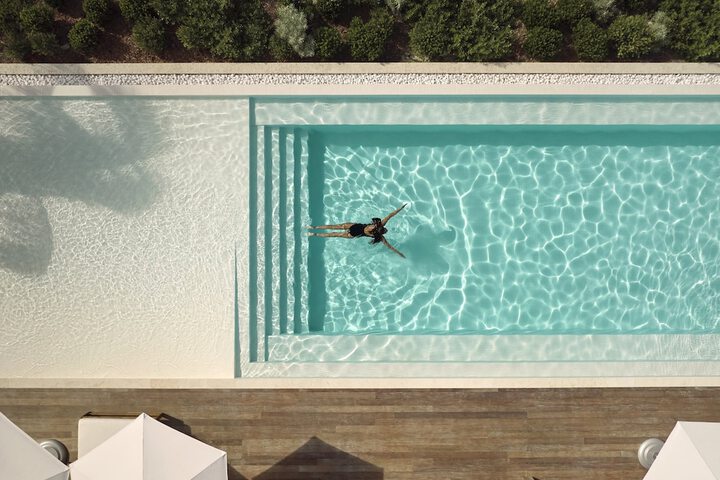 Pool 100 of 222