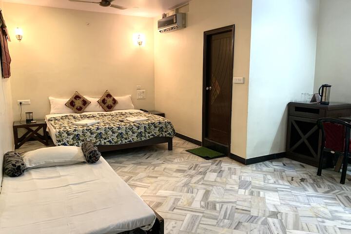 Room 10 of 44