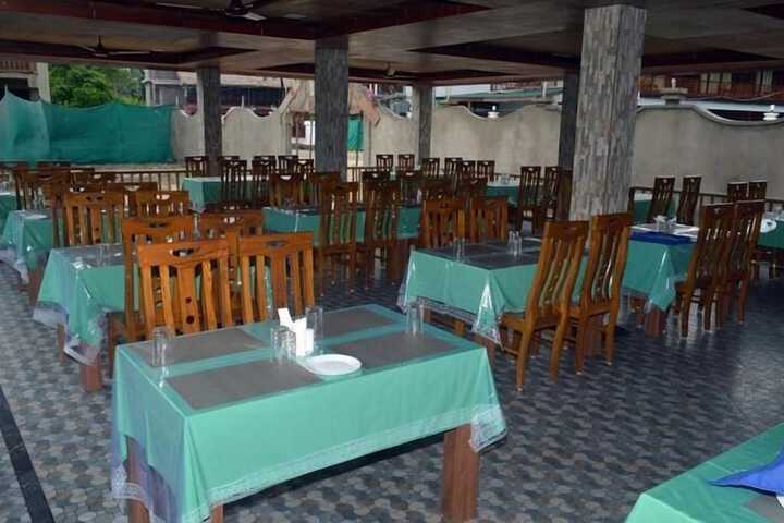 Dining 23 of 63