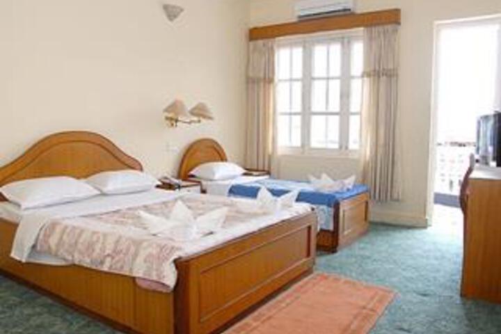 Room 2 of 6